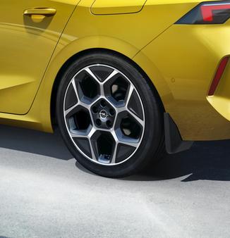 Vauxhall Rear  Mudflap Set - New Astra    5 Door Hatch